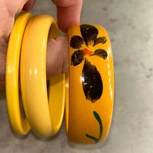 Vintage Bakelite Floral Bangle Bracelet Lot